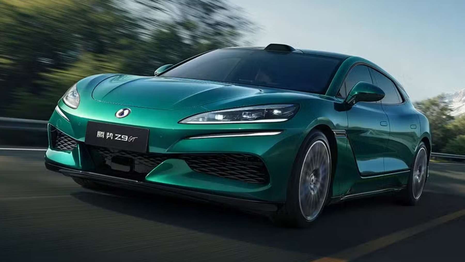 BYD lanza el eléctrico definitivo con 1.036 km de autonomía, carga en 9 minutos y garantía de por vida