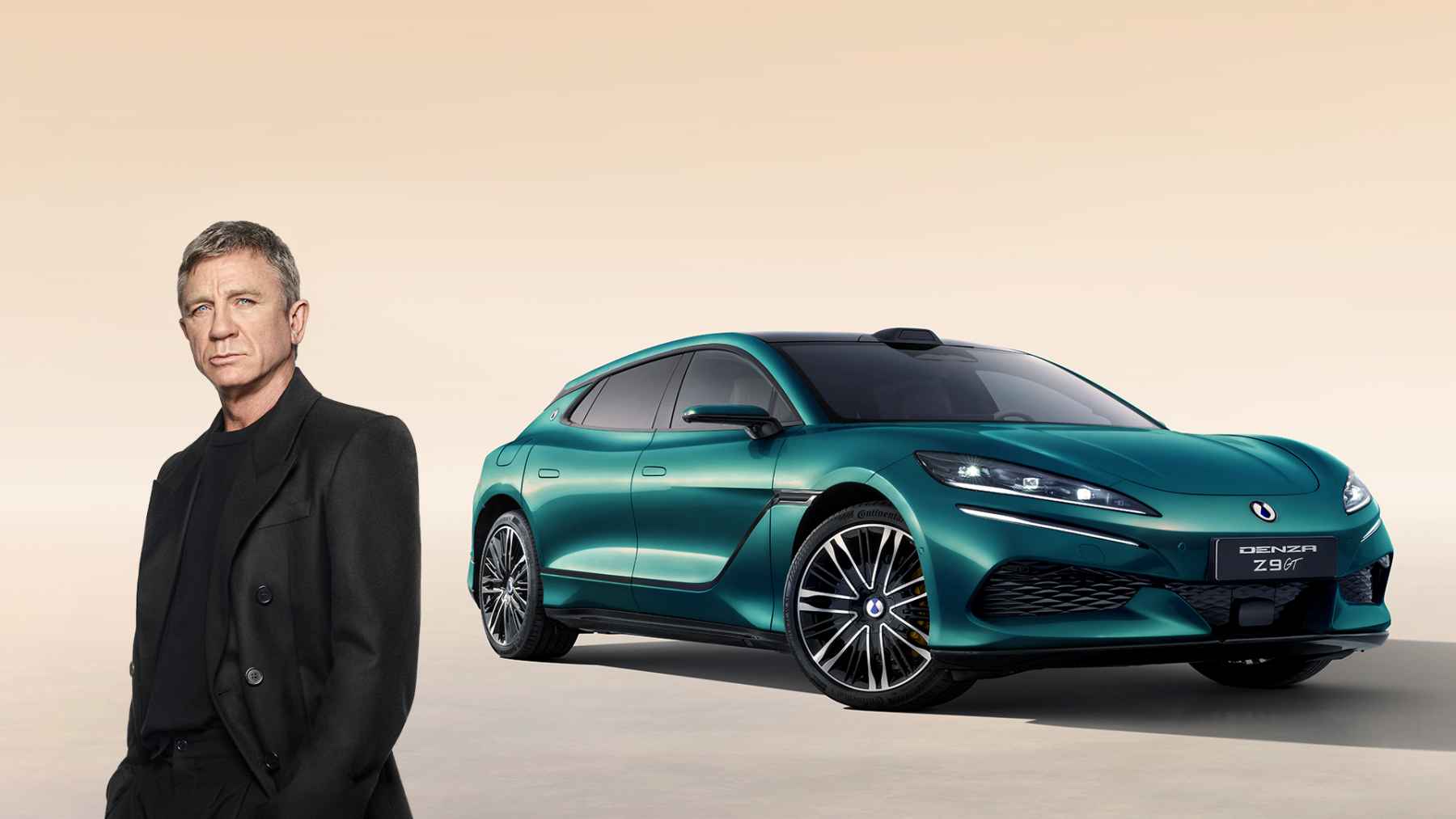 El mejor James Bond cambia su Aston Martin por un BYD de 960 CV que acelera de 0 a 100 km/h en 3 segundos: Ya no estará al servicio de su Majestad, lo estará al servicio de los chinos