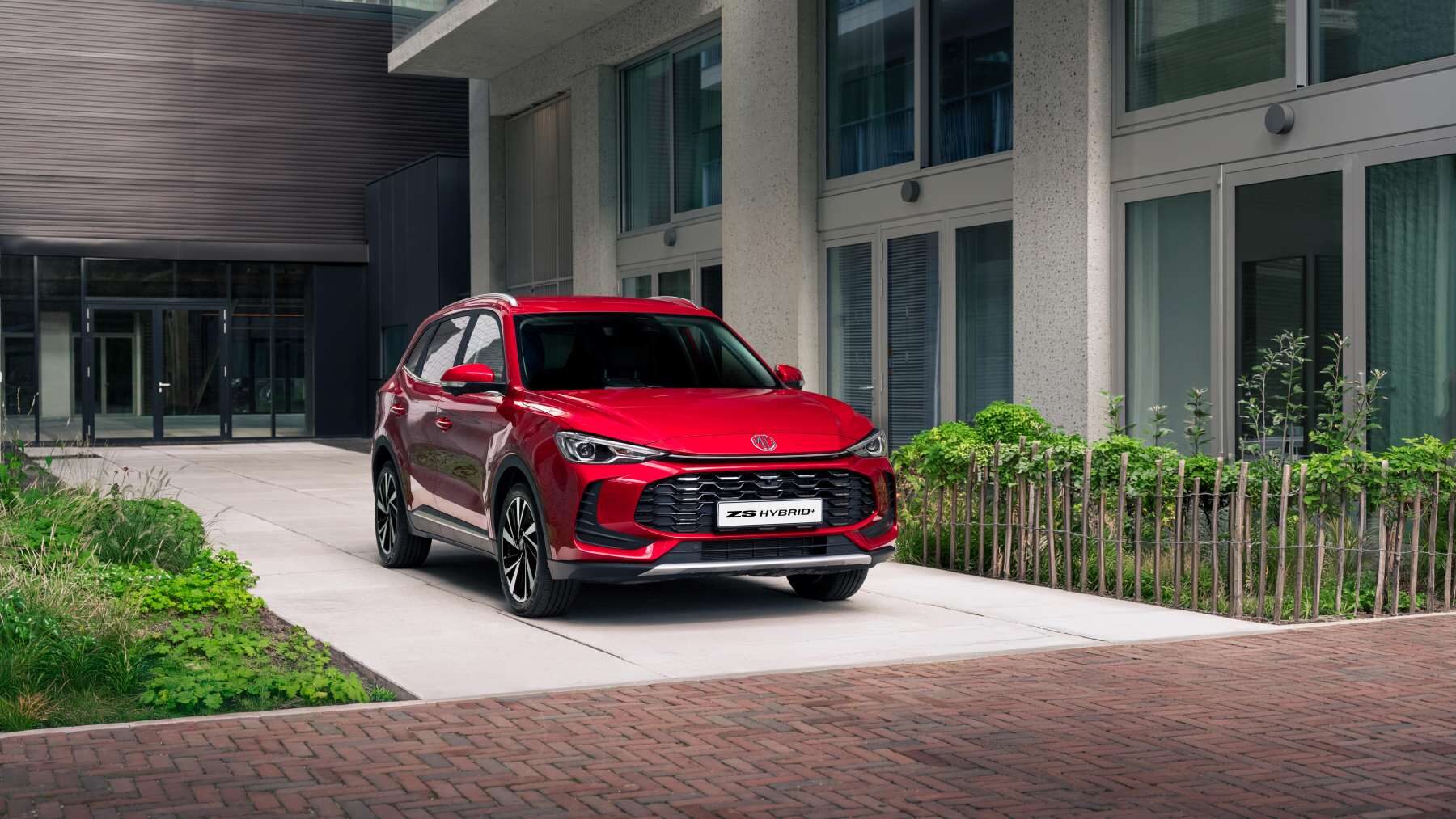 La estrategia de MG que puede complicarle la vida a BYD en Europa: Ya no compiten con marcas europeas, compiten con marcas de su propio país