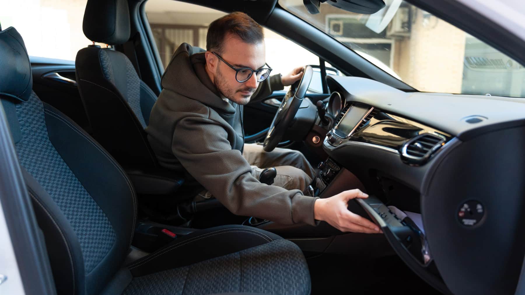 Permiso de circulación: qué es, cómo obtenerlo y qué hacer si lo has perdido