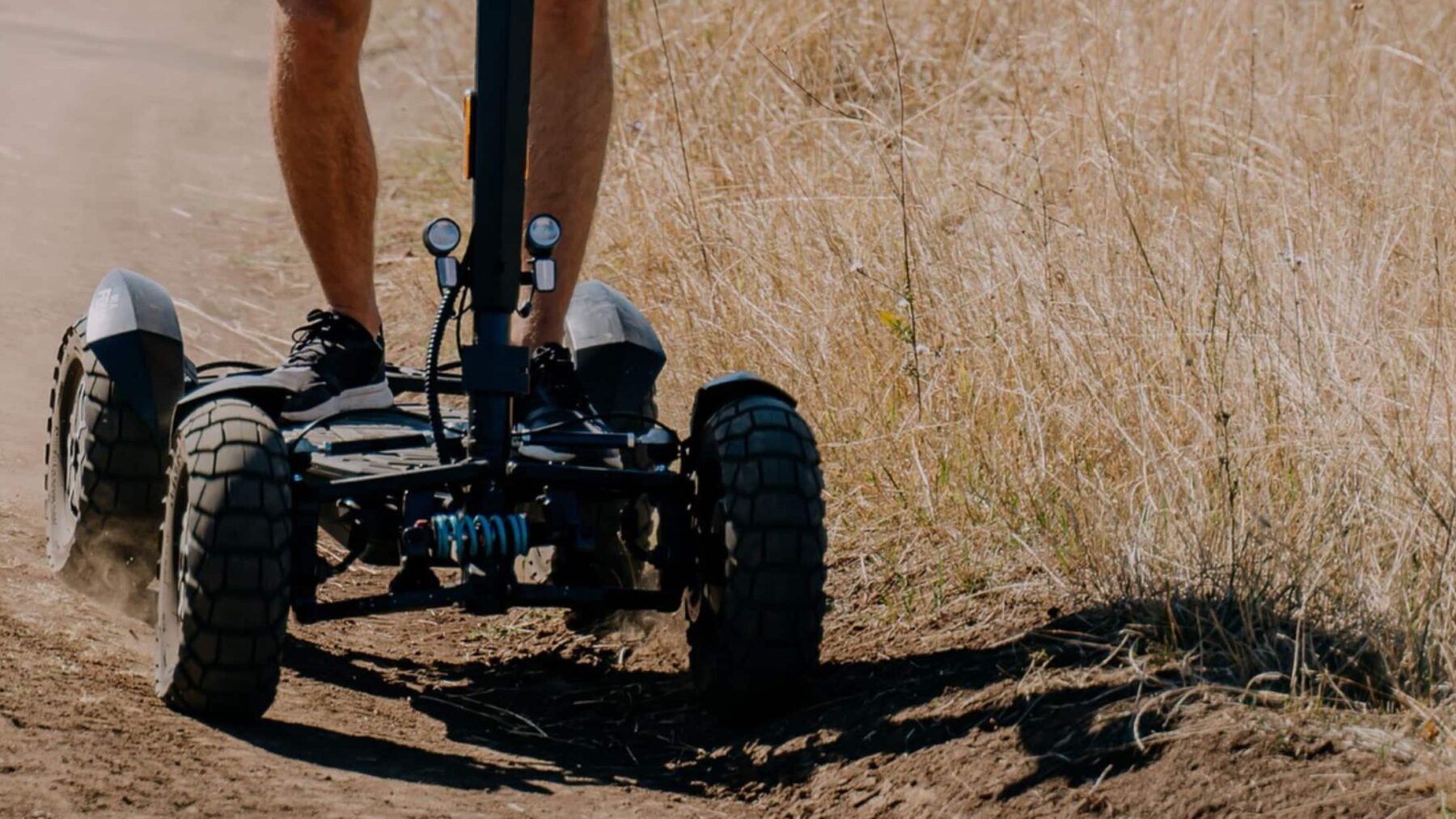 Más allá del coche eléctrico: el auge de los scooters eléctricos 4×4 en el sector off-road