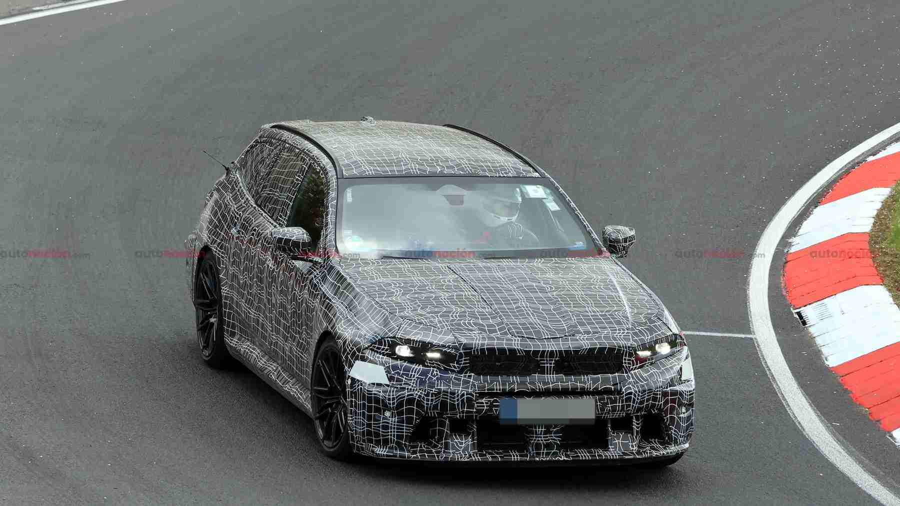 Las fotos que BMW no quiere que veas: un extraño M5 rodando por Nürburgring a toda velocidad con algunas novedades