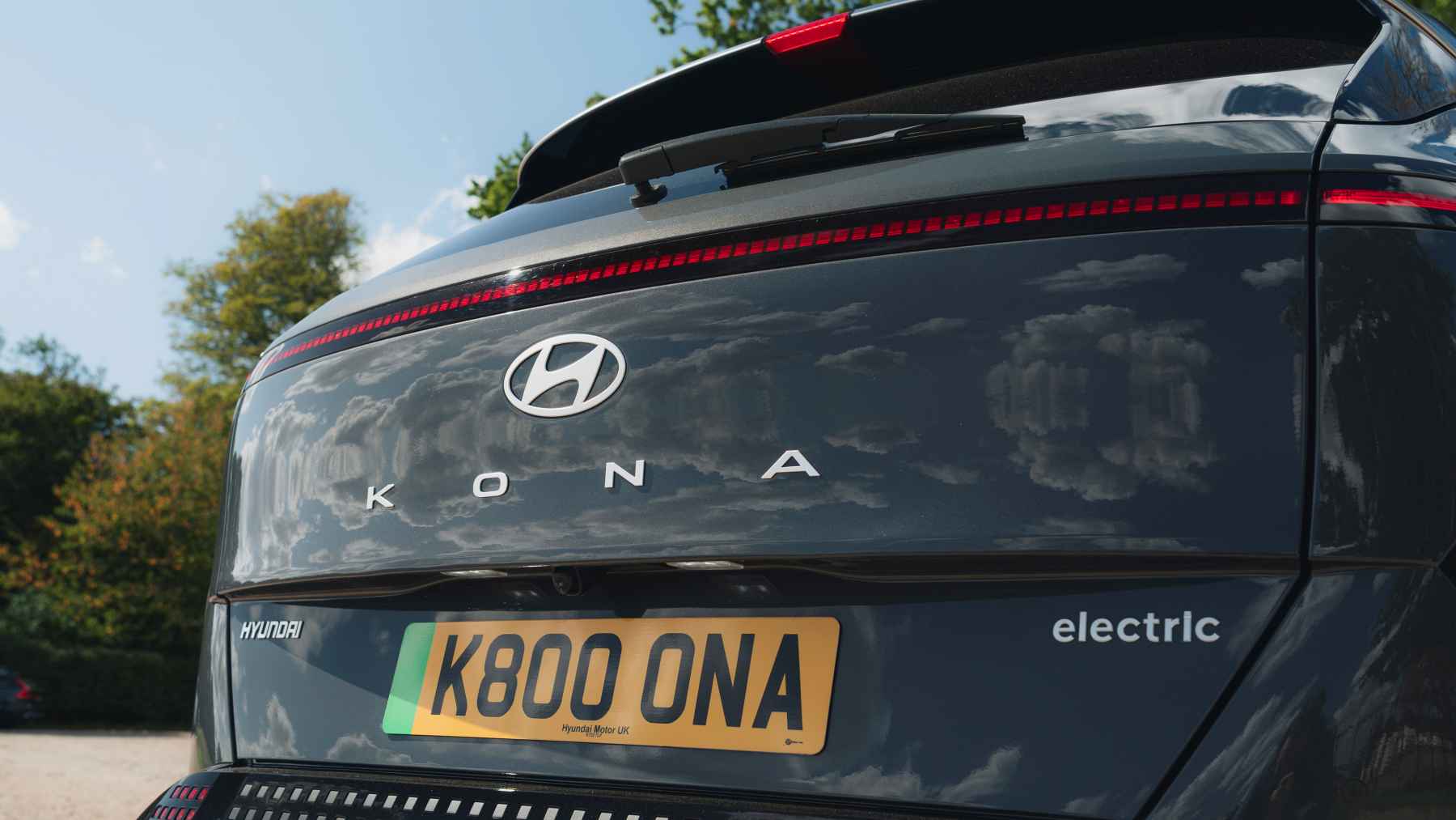 Hyundai copia a BMW y a Mercedes y ahora te quiere cobrar cuotas mensuales por usar el equipamiento que tu coche ya monta de serie (por culpa de Pikachu)