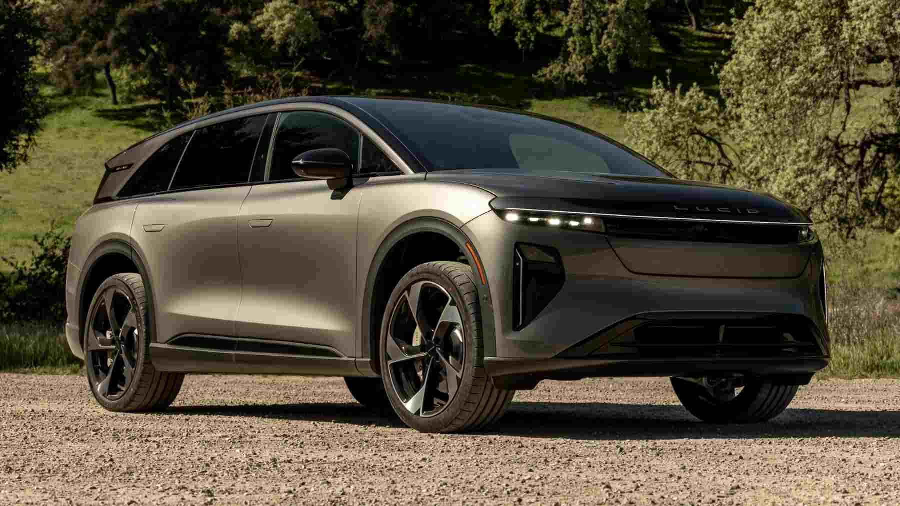 Estados Unidos tiene el nuevo ‘anti-Cayenne’ para España: 828 CV, 0 a 100 en menos de 4 segundos y casi 750 km de autonomía