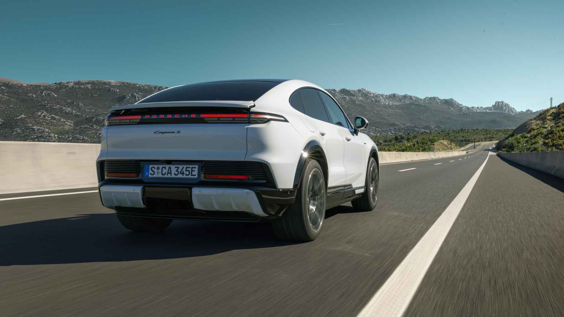 Porsche acaba de lograr que su nuevo SUV con la silueta de un 911, tenga mejor aerodinámica que su mejor deportivo, hasta 857 CV y 624 litros de maletero