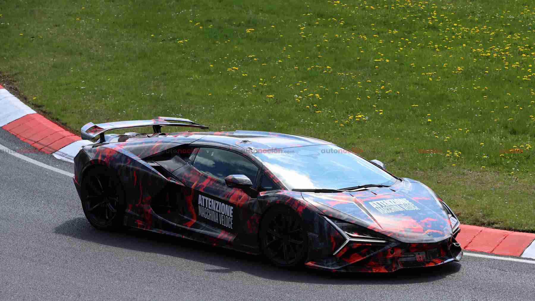 Pillado el Lamborghini Revuelto Super Veloce en Nürburgring con un V12 y posiblemente más de 1.200 CV para intentar hacerle sombra al Ferrari F80