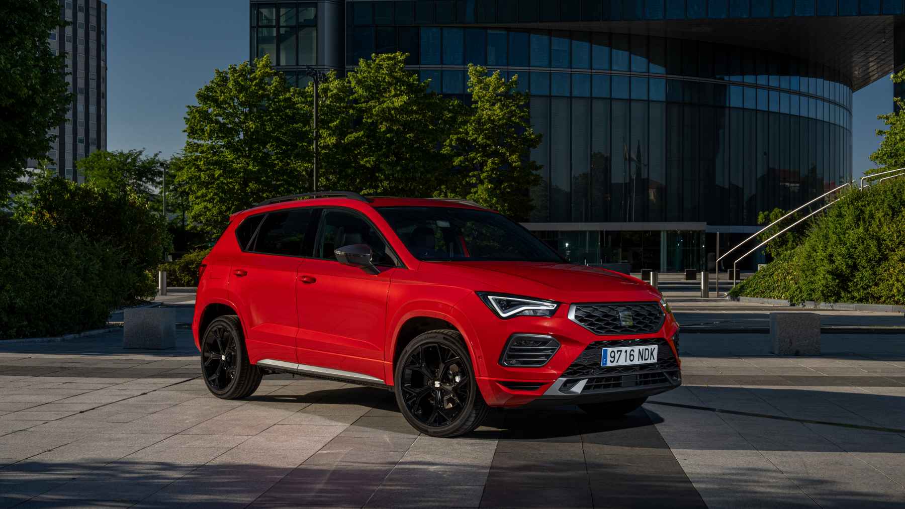 Tras 10 años en el mercado SEAT elimina al Ateca y lo peor es que no hay relevo: La marca sobrevivirá con Ibiza, Arona y León