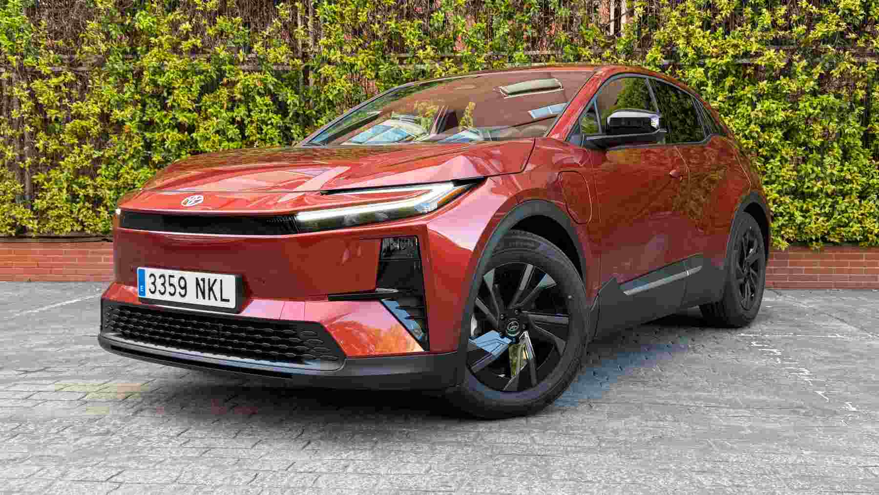 Prueba Toyota CH-R+: lo hace todo mejor que el CH-R pero es eléctrico aunque eso no debería detenerte