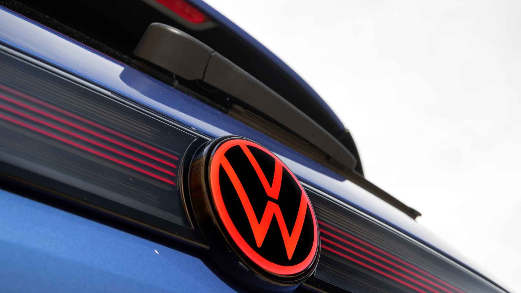 Volkswagen prepara un recorte gigantesco: hasta 100.000 empleos  afectados y el cierre de 6 fábricas, algunas de ellas reliquias históricas de la industria automovilística