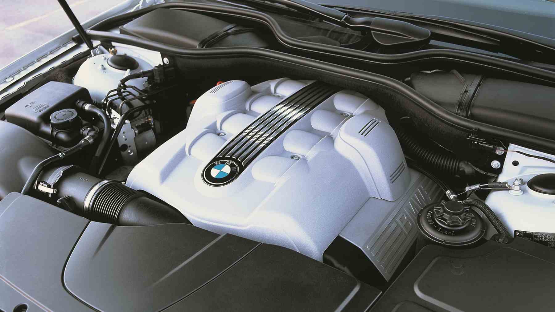 La tentación de comprar un coche de lujo de segunda mano a precios imposibles: 5 razones por las que pensárselo dos veces