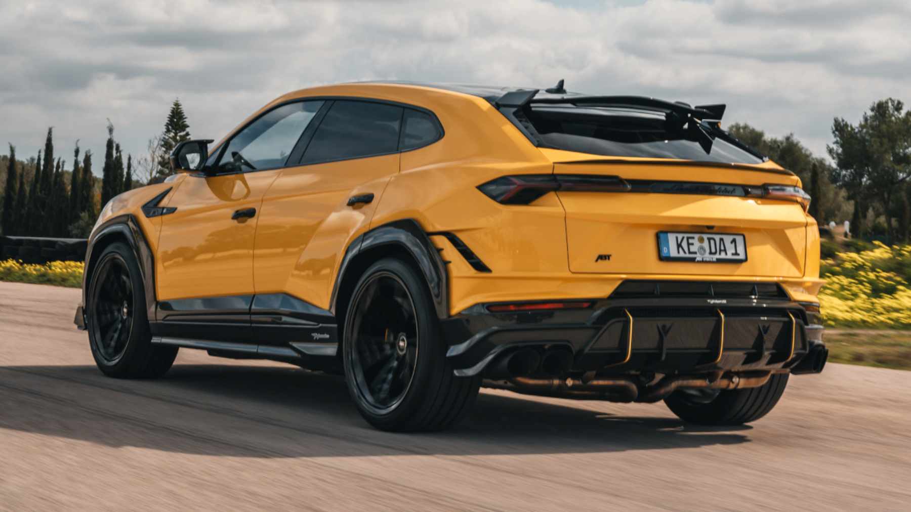 Este es el kit más salvaje de ABT para el SUV más radical del mercado: sólo 99 unidades, más de 800 CV de potencia y sólo el kit vale como un Porsche 911 Carrera S nuevo