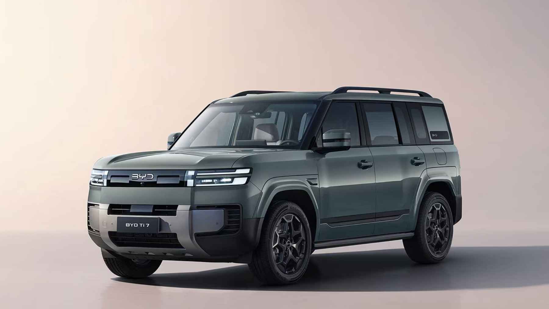 El BYD Ti7 rumbo a Europa: El PHEV chino un 30% más barato que desafiará al Land Rover Defender con casi 5 metros, 1.300 km de autonomía y una posible versión de 7 plazas