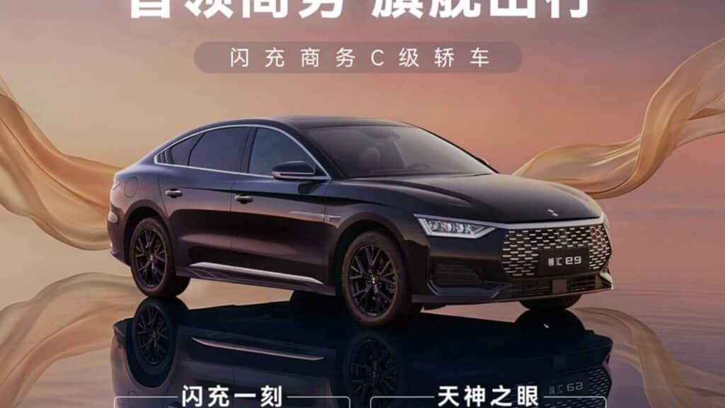 BYD lanza su nuevo modelo para flotas, taxis y VTC: un sedán de 5 metros de largo con la plataforma de Han y bajo su nueva marca