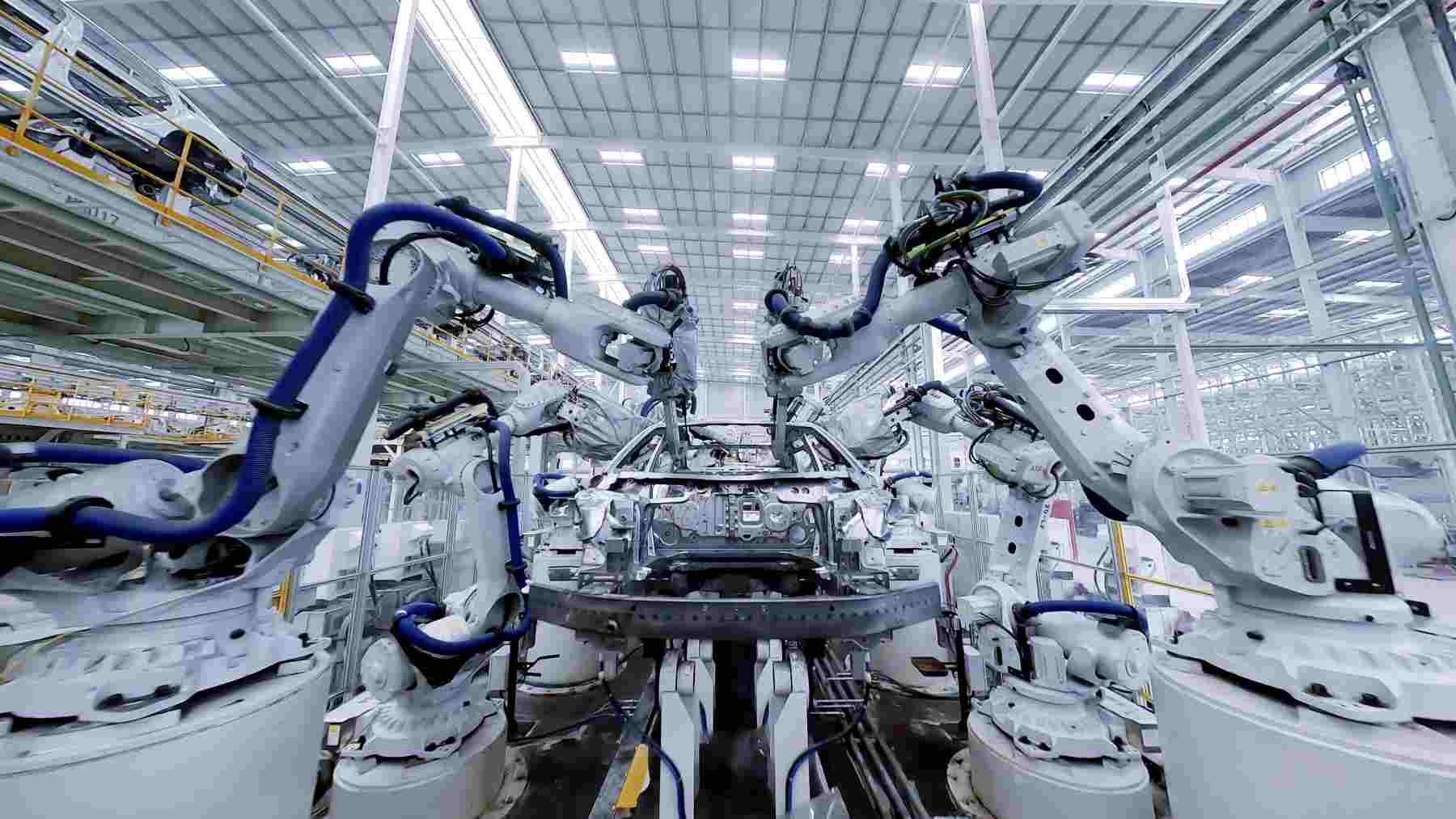 China quiere fabricar sus coches en España y parece una decisión imparable: BYD se suma a la estrategia y buscaría colaborar con Stellantis para producir sus modelos aquí en sus fábricas