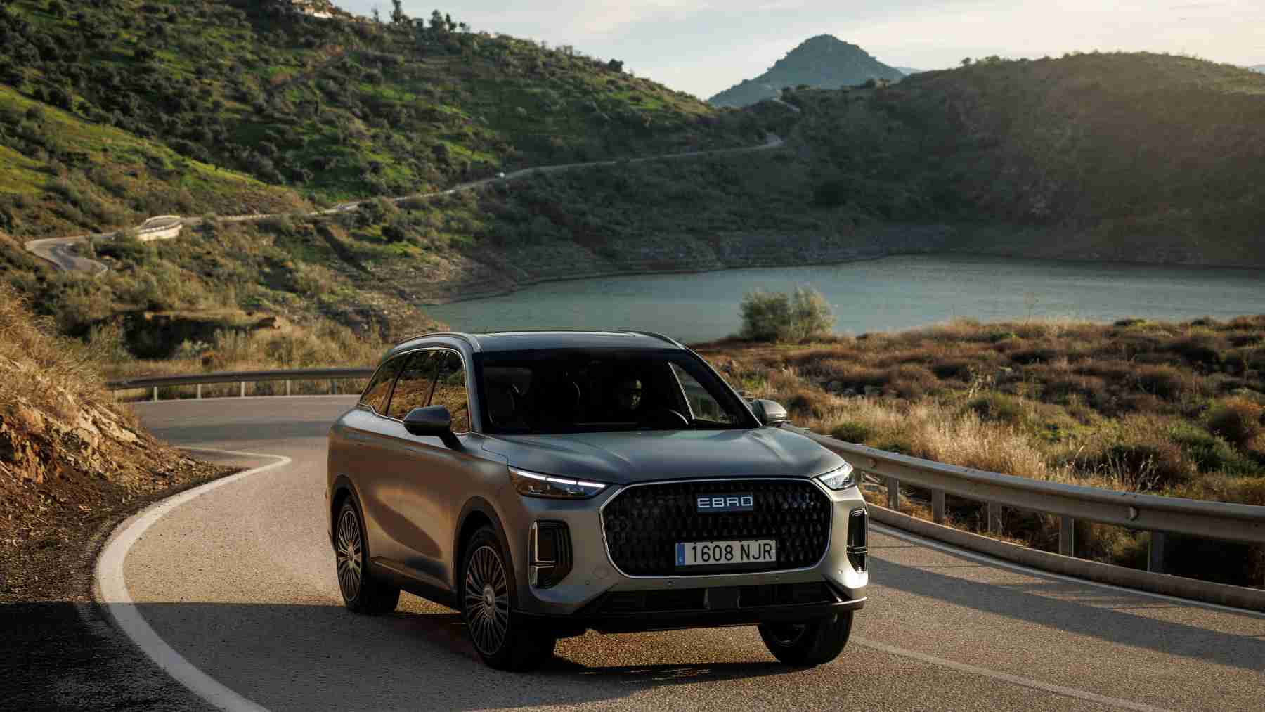 Ebro duplica su cuota de mercado y los coches con hibridación ya suponen el 90% de sus ventas: así pueden asustar a las marcas tradicionales sus últimos datos de ventas