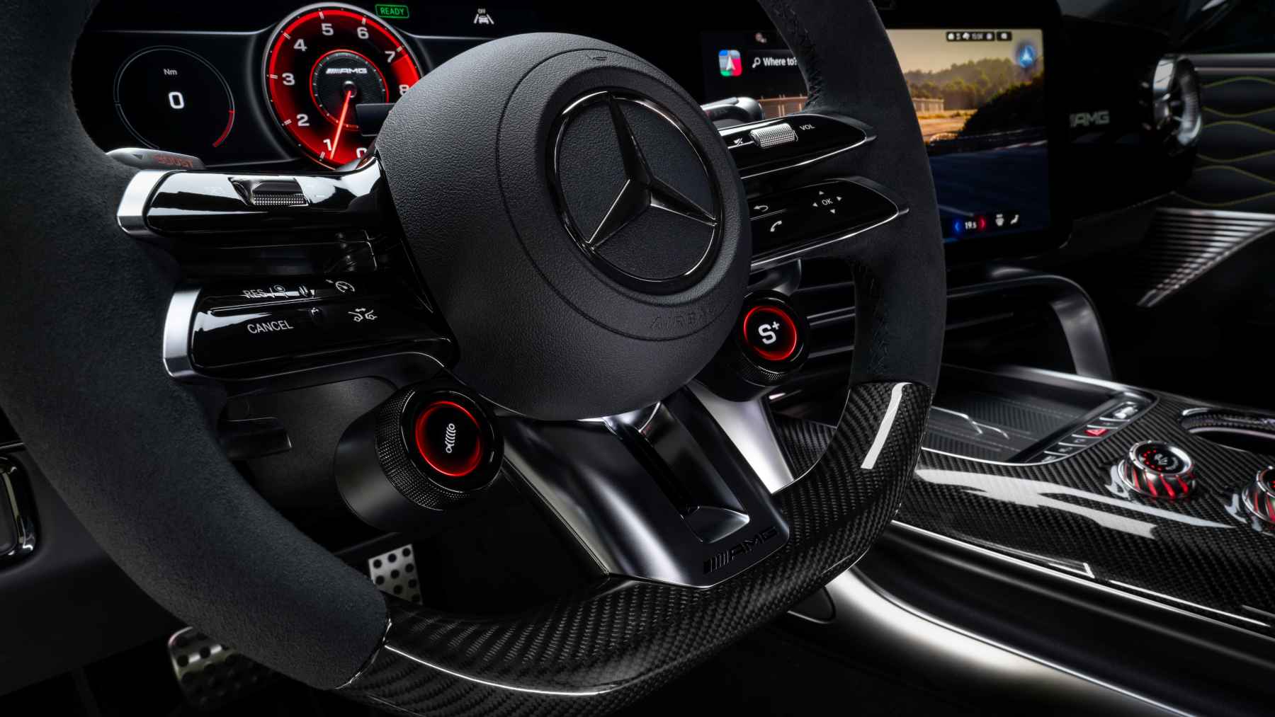 Un prototipo del Mercedes-AMG GT termina calcinado en Sierra Nevada mientras se enfrentaba a las pruebas de rendimiento y alta temperatura