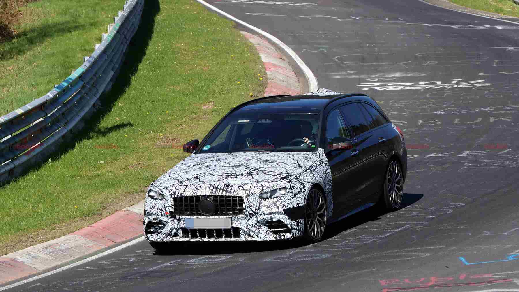 Mercedes-AMG le pega la patada al motor de 4 cilindros y recupera la cordura con un seis cilindros y botones físicos en el interior: Esto es lo que hemos cazado en Nürburgring