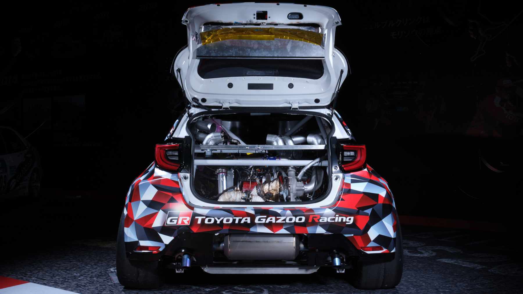 Este Toyota GR Yaris con motor central podría ser la antesala del nuevo Toyota Celica o el MR-2: mismo motor 1.6 turbo que suena a gloria con tracción trasera