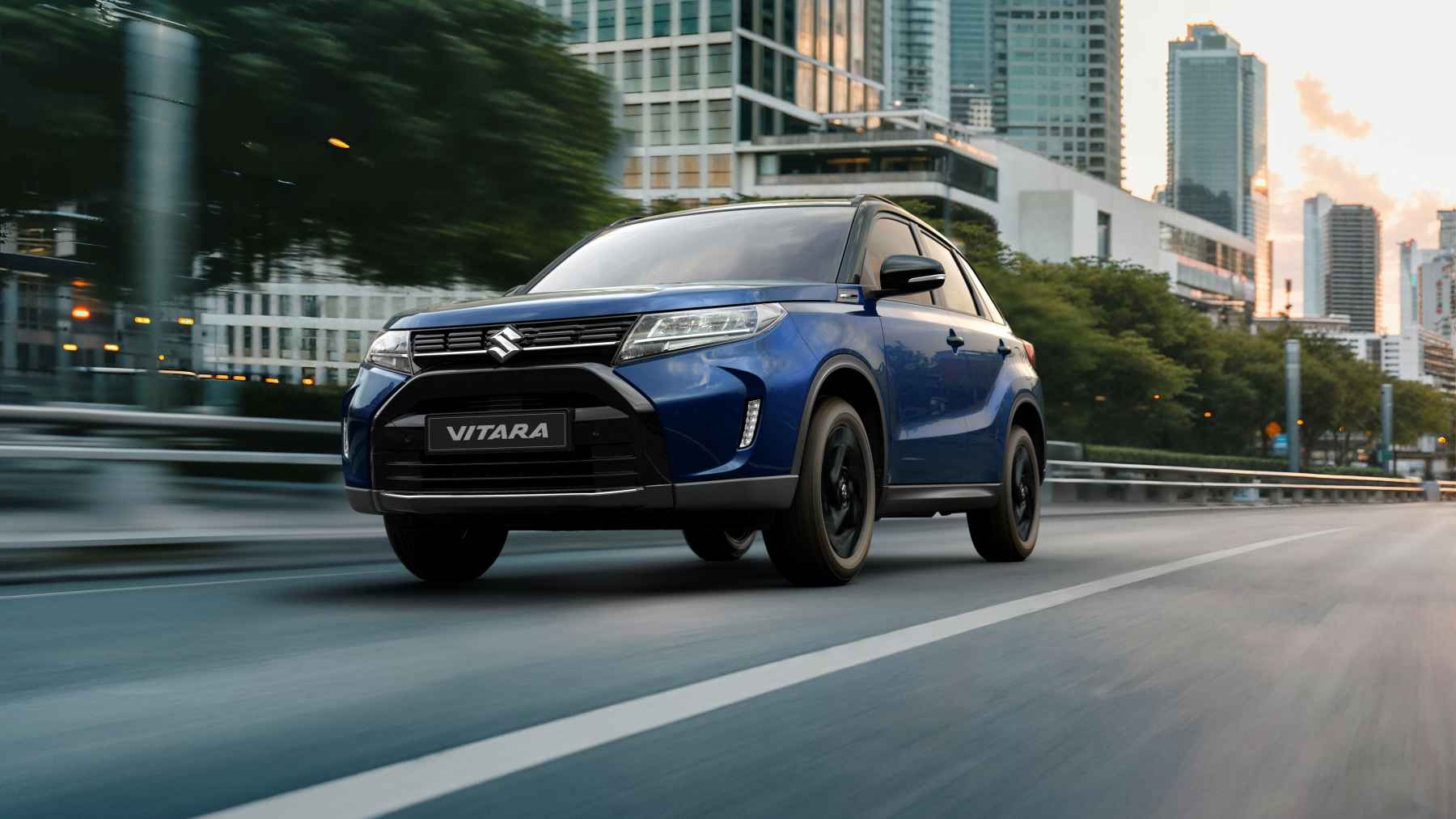Todos mirando a los SUV chinos y Suzuki lanza una edición limitada de su modelo más conocido con motor 1.4 Mild Hybrid a tope de equipamiento, etiqueta ECO y versiones 4×4 desde 29.277 euros
