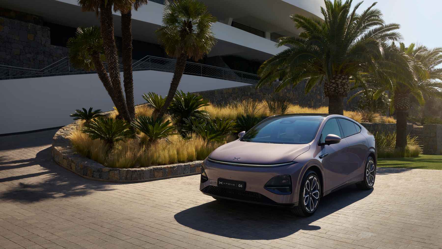 China ya tiene un anti Tesla Model Y en España con una batería más grande, 800V, carga de 10 al 80% en 12 minutos y tiene un precio desde 37.559 euros: se llama Xpeng G6