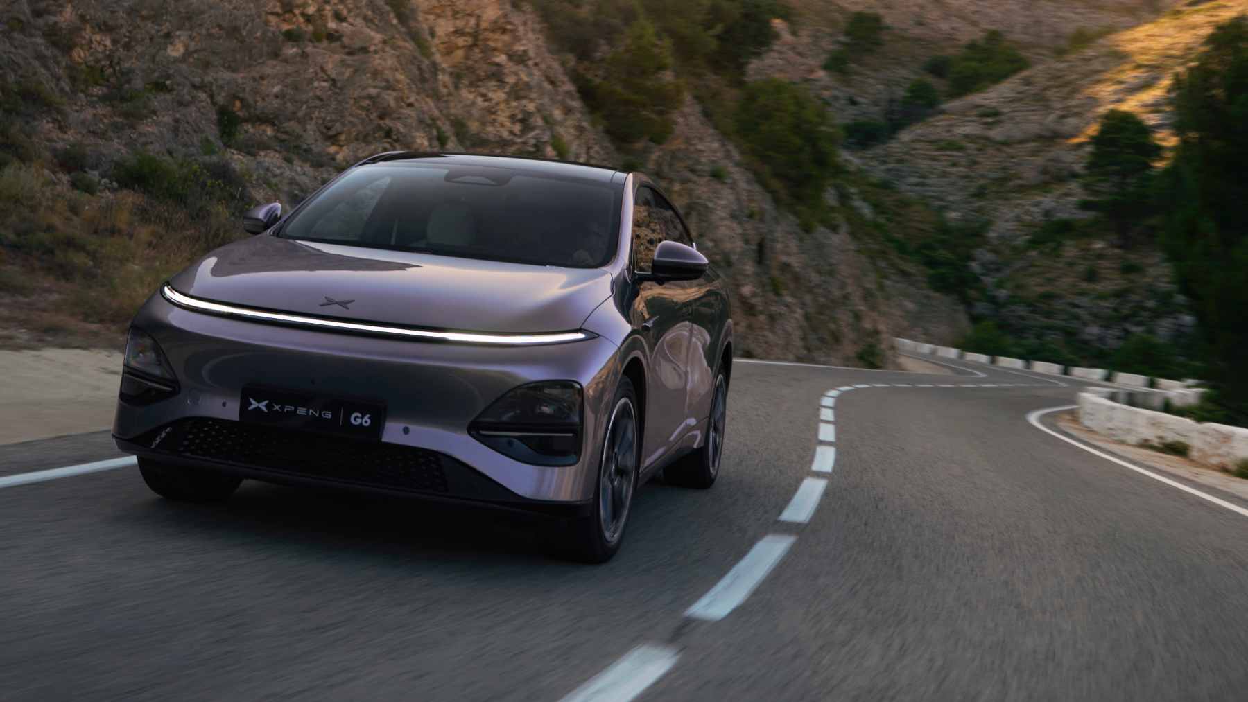 Volkswagen compró un 5% de esta marca china en 2023 y ahora Xpeng podrían salvar a la alemana del precipicio con la compra de sus fábricas y ya de paso acercarse a Tesla