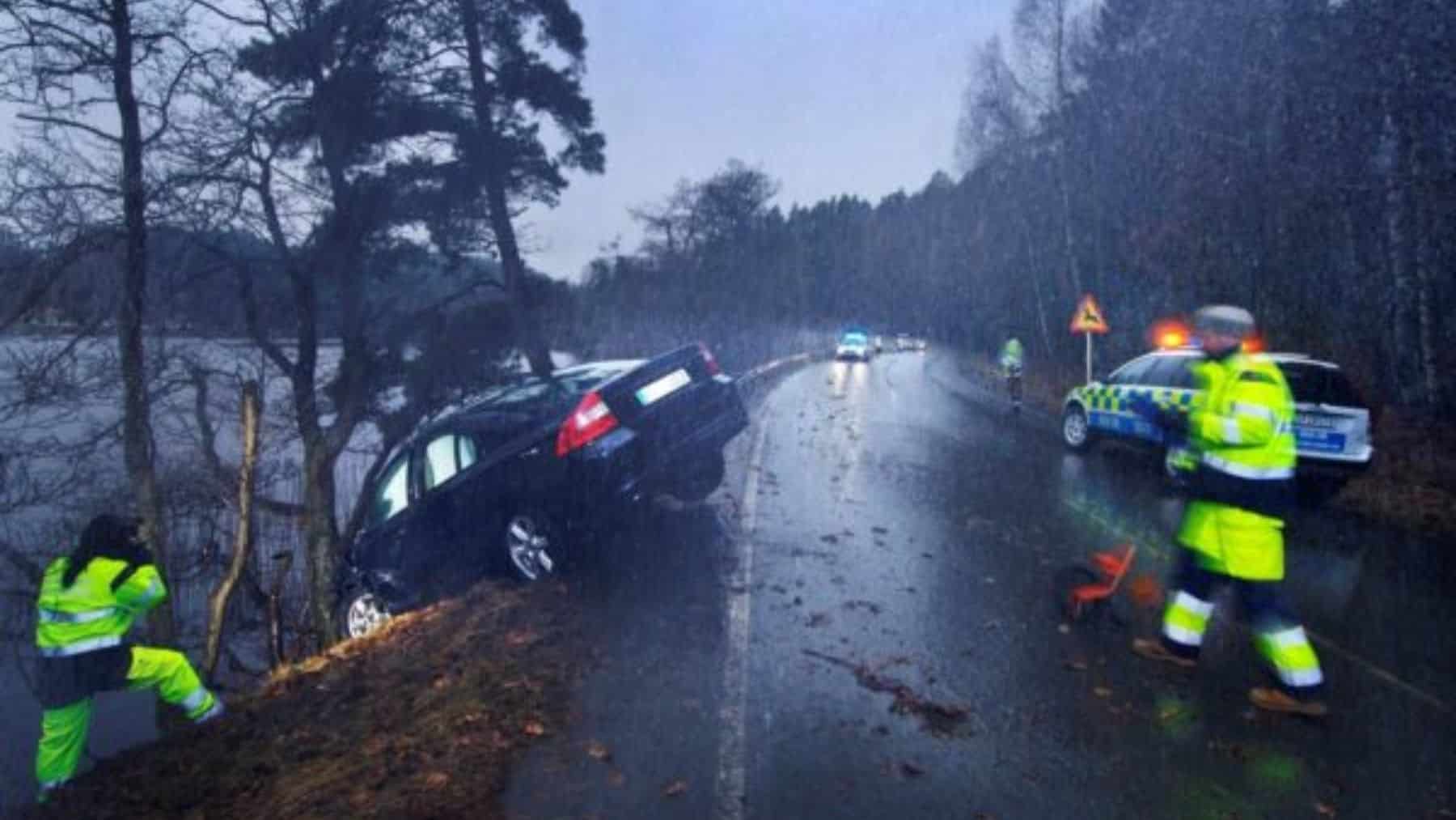 Parte amistoso de accidente: cómo rellenarlo bien y ejemplos para no perder la razón por un detalle