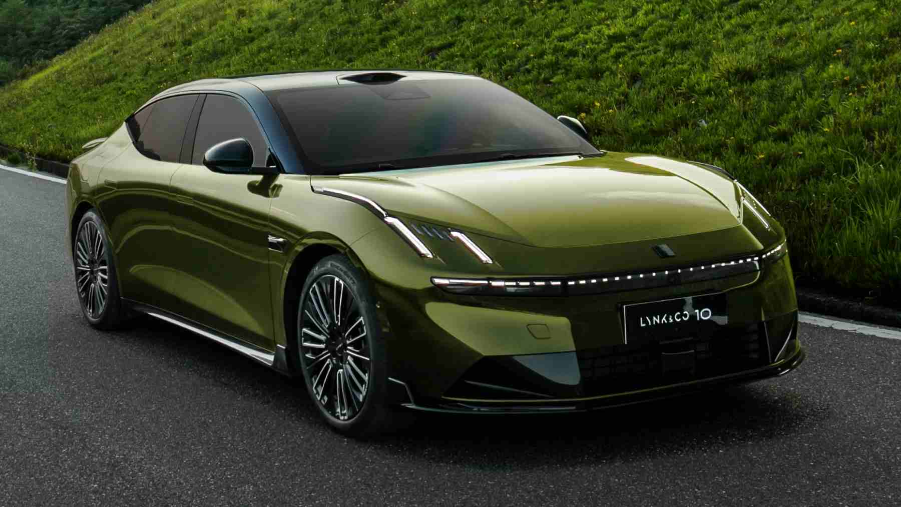 China ya fabrica un coche eléctrico que carga sus baterías más rápido que BYD: tiempo de recarga «completa» en menos de 9 minutos y más de 900 CV de potencia