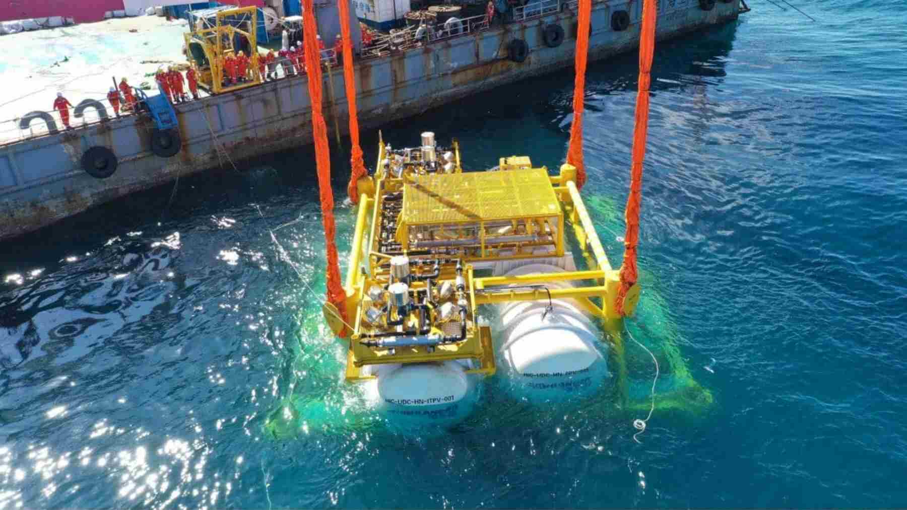 China opera ya el primer centro de datos submarino del mundo con 2.000 servidores, 24 megavatios y un PUE de 1,15 usando el océano como refrigeración y eólica marina como única fuente de energía