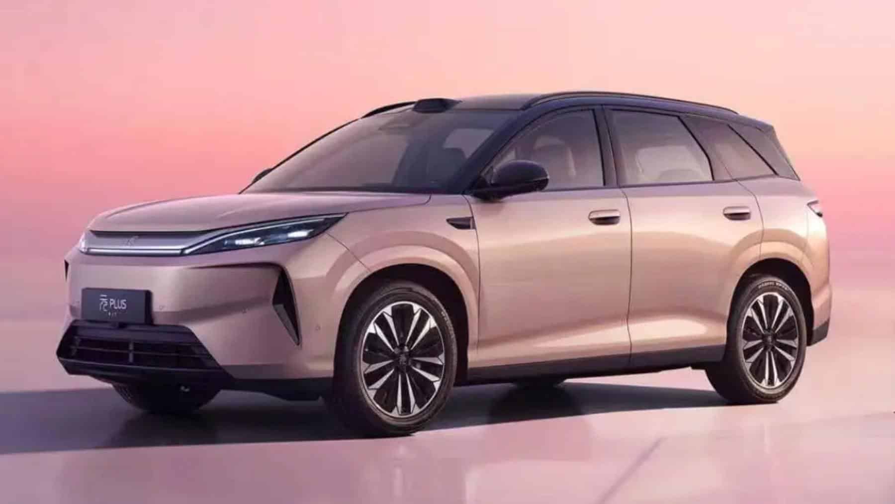 Es un éxito y no lleva ni una semana en el mercado: el BYD Atto 3 arrasa en China