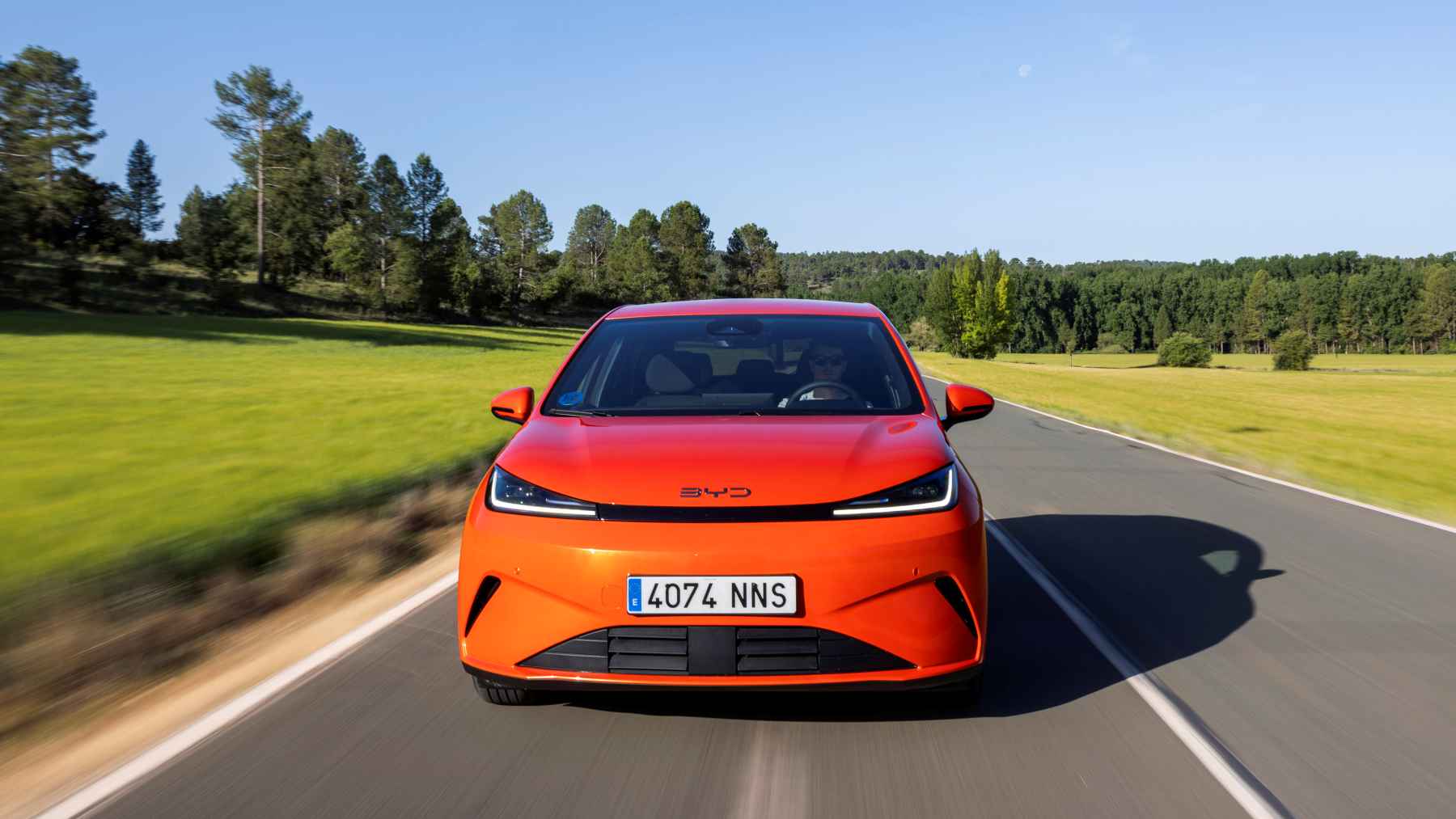 1.040 km de autonomía, 1,4 litros a los 100 km, 105 km en modo EV, 470 litros de maletero, etiqueta CERO y Google integrado desde 18.700 euros: El BYD DOLPHIN G DM-i es el mejor híbrido de la marca