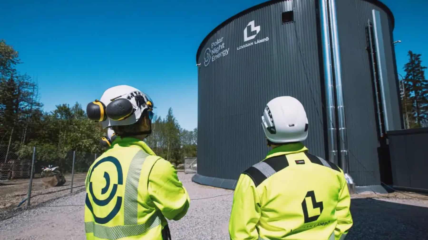 Calientan miles de toneladas de arena a más de 500 grados con la luz y el viento que sobran y guardan ese calor durante meses: ahora prueban a devolverlo convertido en electricidad