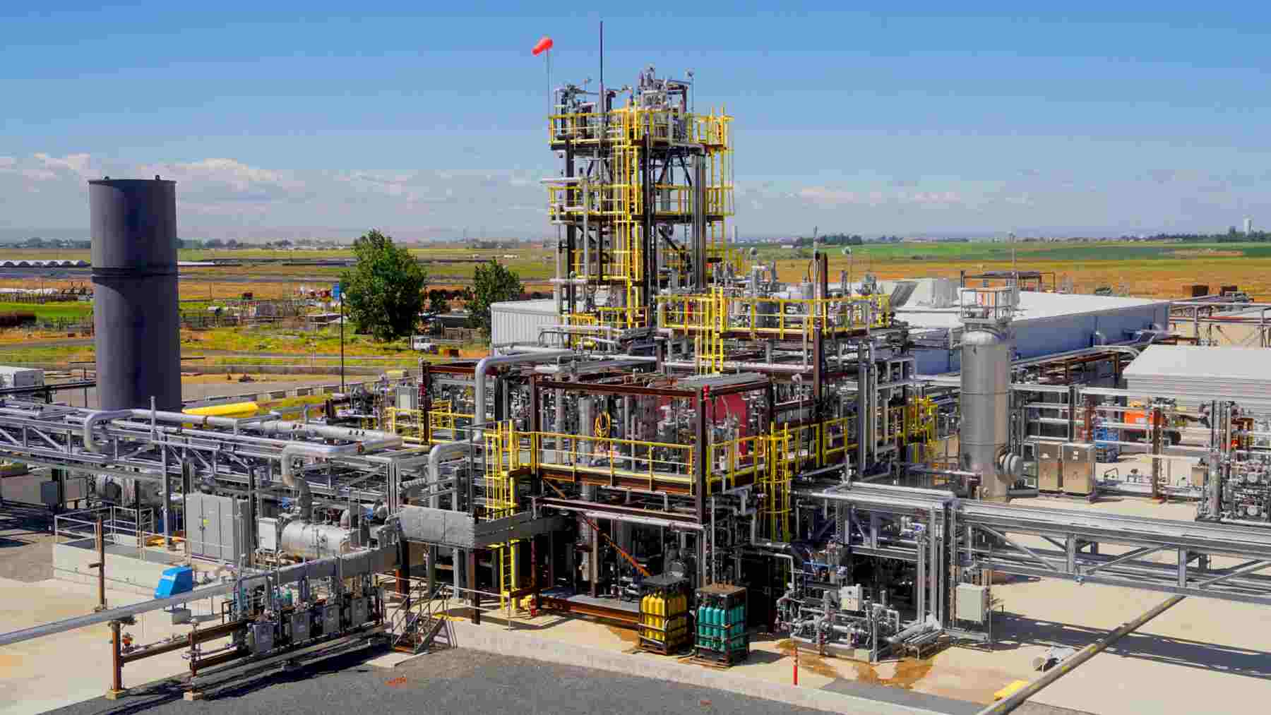Ya está en marcha la primera fábrica en Estados Unidos capaz de convertir el CO2 en combustible para aviones sin modificar los motores