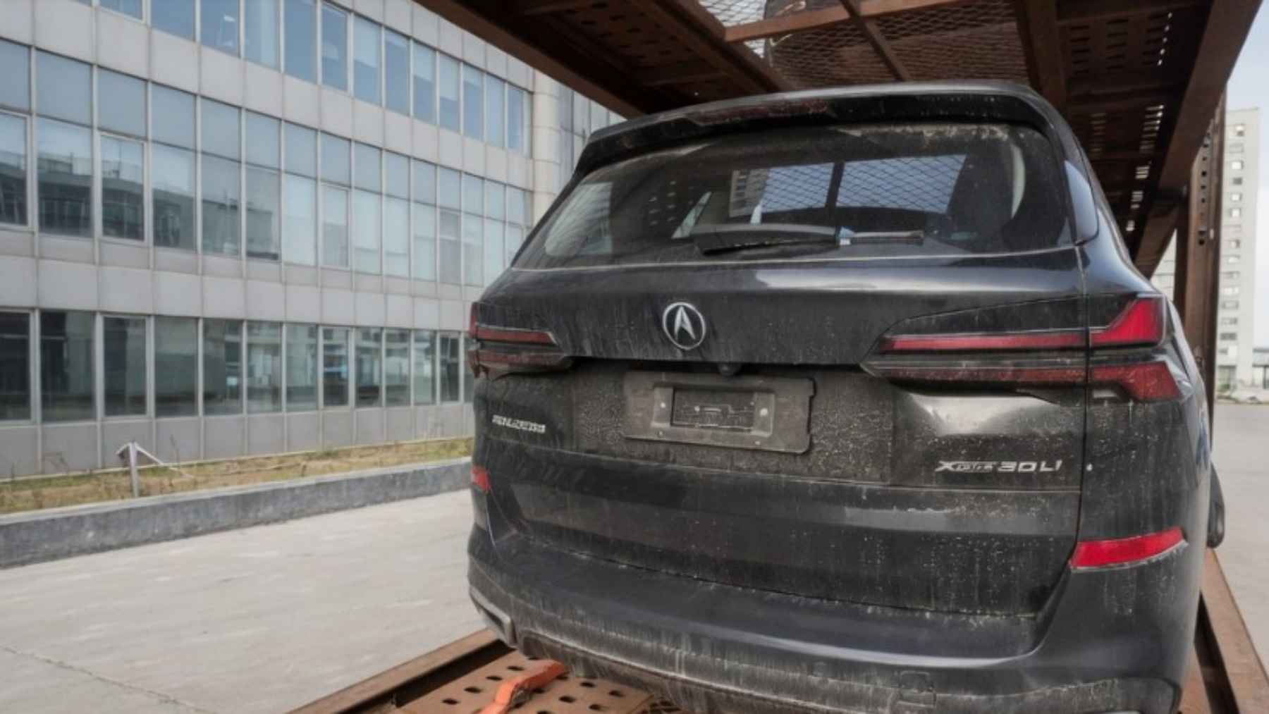 Modelos BMW y Audi de 80.000 euros disfrazados de coches chinos Changan de 25.000 euros: el curioso espectáculo aduanero que se está dando por las sanciones