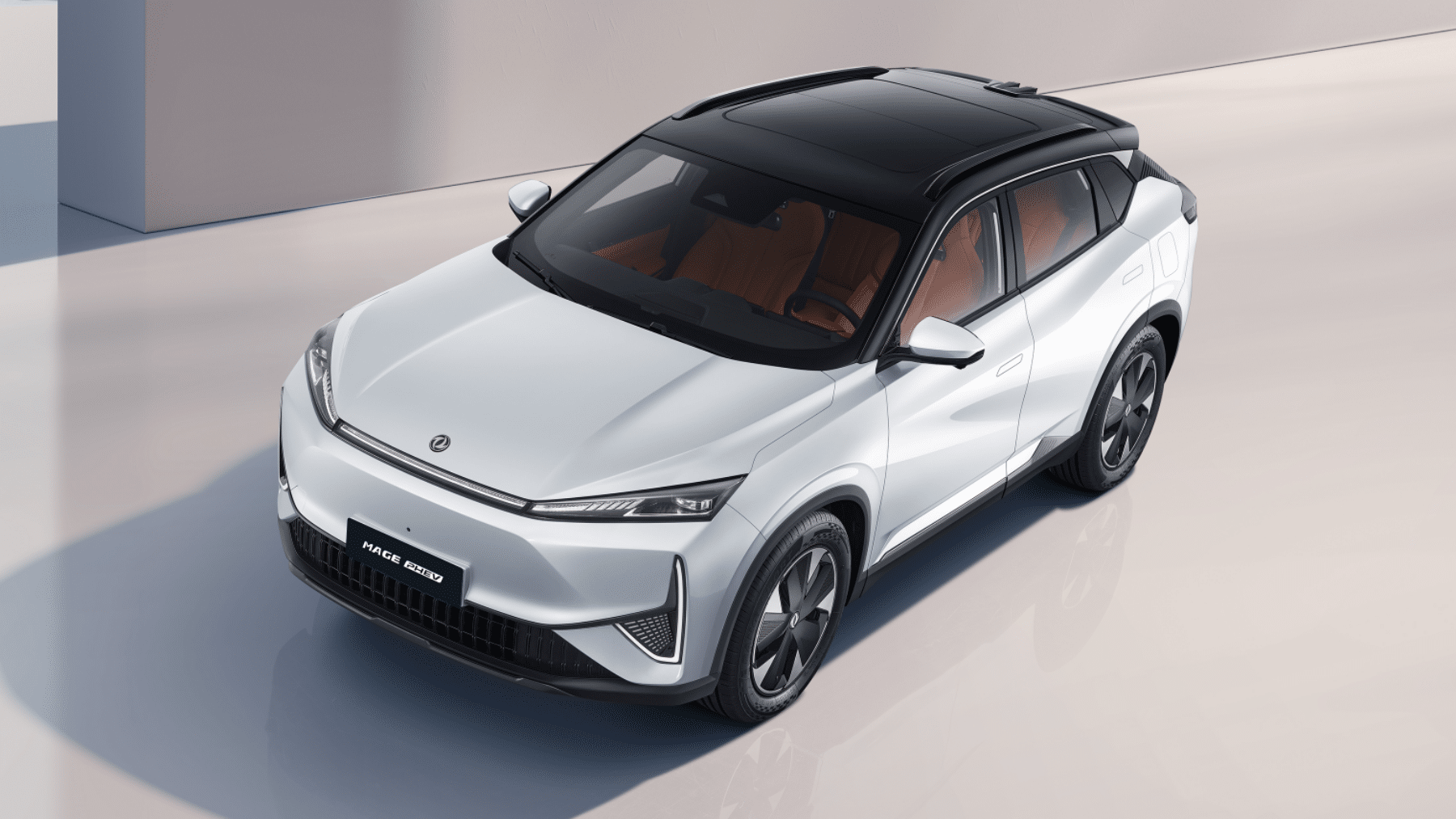 Así quiere competir esta marca china contra Ebro, MG y Omoda: un SUV híbrido enchufable de casi 300 CV, garantía de 7 años o 300.000 km y por 31.990 euros sin tener en cuenta las ayudas del gobierno