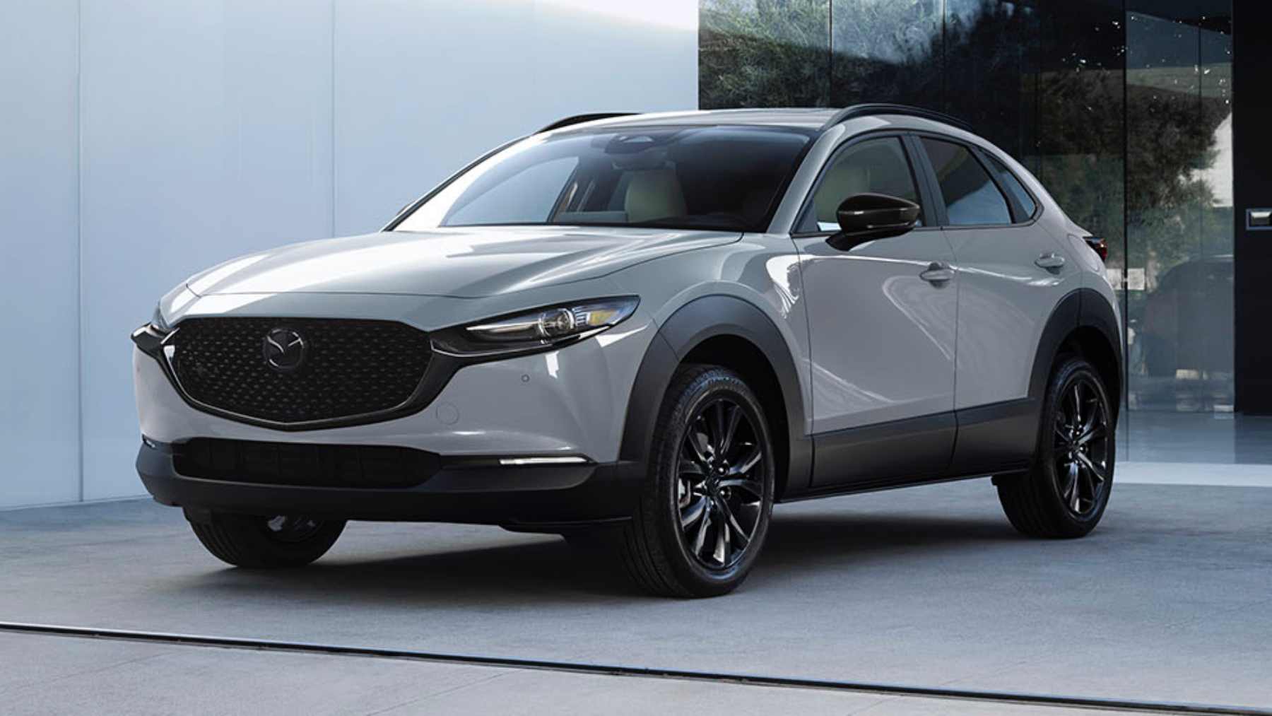 Uno de los pocos fabricantes que aún piensa en las sensaciones de conducción actualiza su SUV compacto estrella: así es el Mazda CX-30, la alternativa mainstream con etiqueta ECO y cambio manual al Toyota C-HR