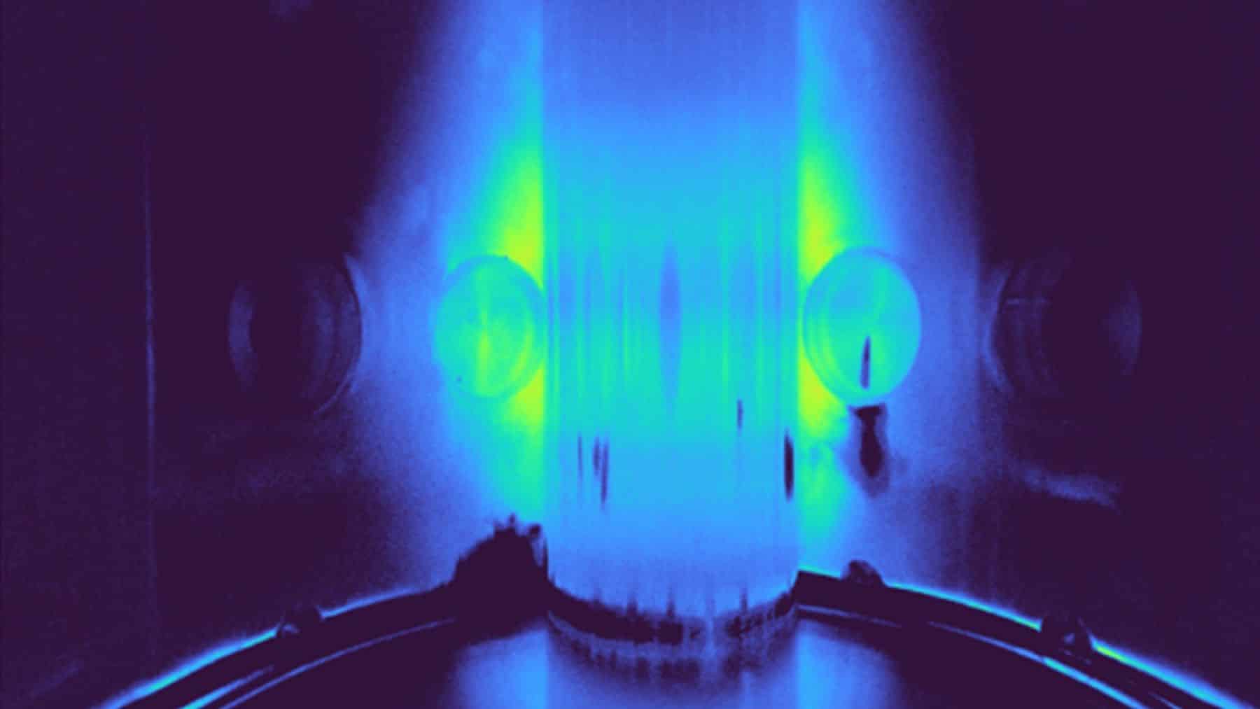 Cien millones de grados en una vasija compacta y con el plasma dibujado al revés que en el resto del planeta: el reactor que persigue ese hito mundial está en un campus de Sevilla