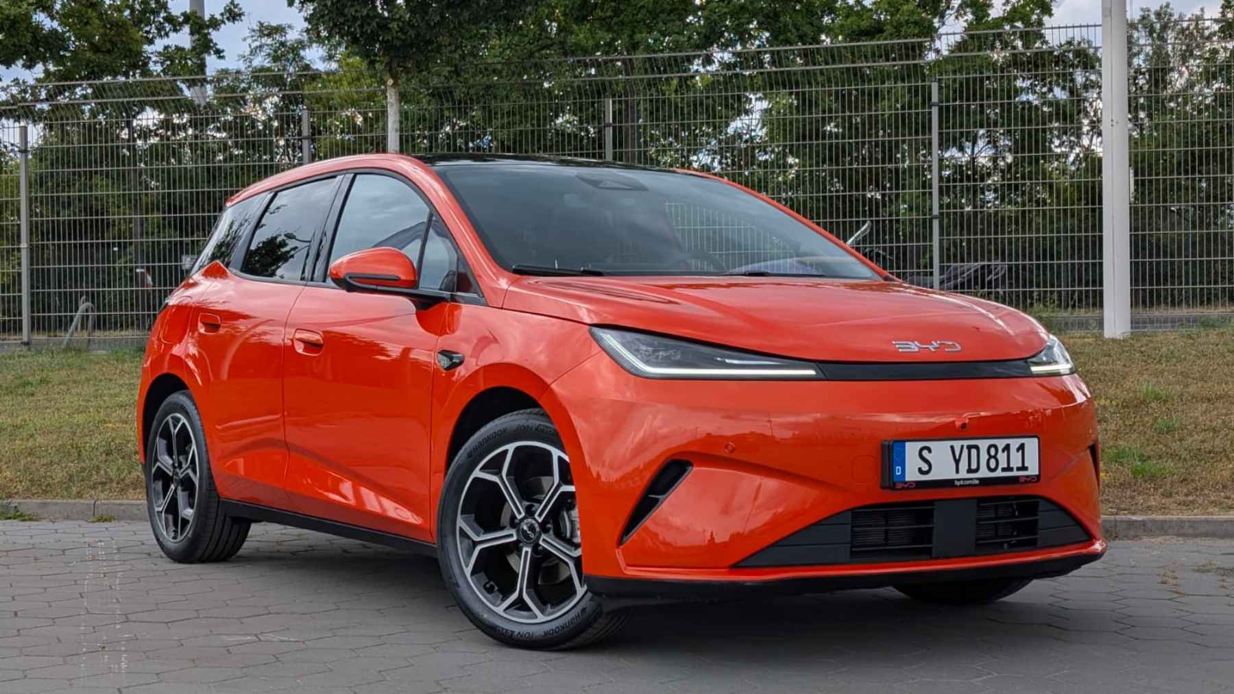 Prueba BYD DOLPHIN G DM-i: Estimadas Toyota y Renault, tenéis un problema muy gordo con este híbrido enchufable único en el segmento B