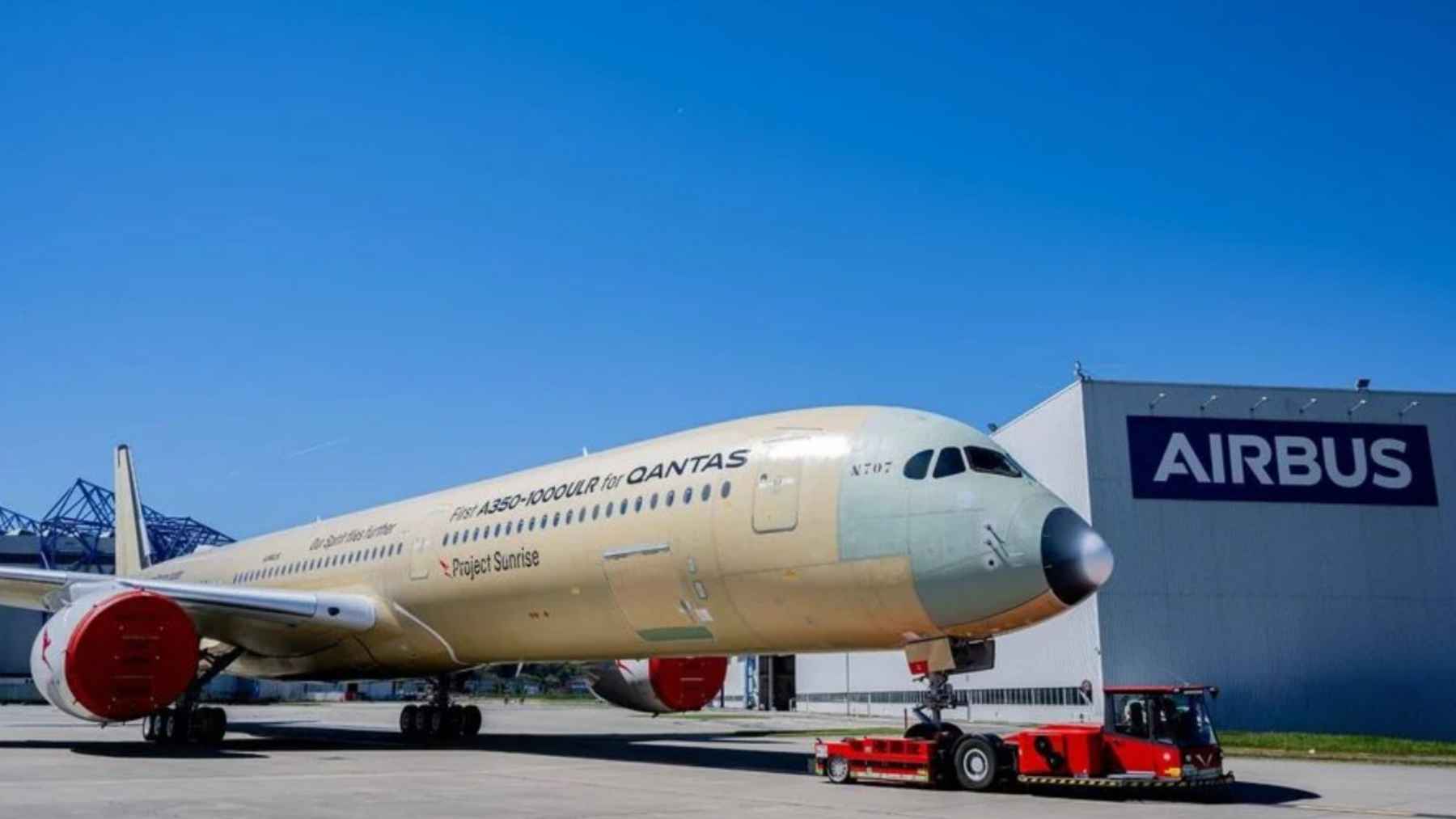 Airbus ha cogido un A350, le ha añadido nuevos motores, 20.000 litros más de combustible, le ha quitado peso y ha recorrido más de 23.000 km en 24h y 24 minutos marcando un récord