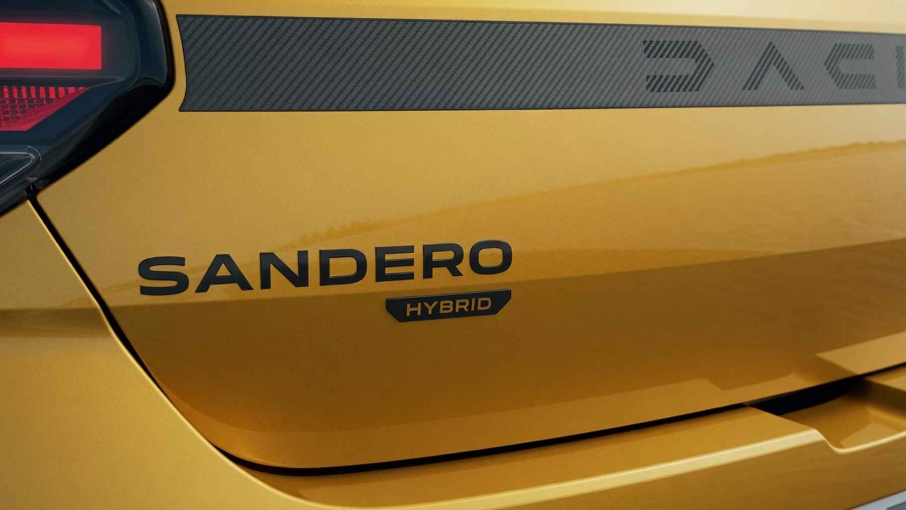 Dacia pone en jaque a MG y a Toyota: el coche más vendido ahora tiene un sistema híbrido fabricado en España y un precio por debajo de los 20.000 euros