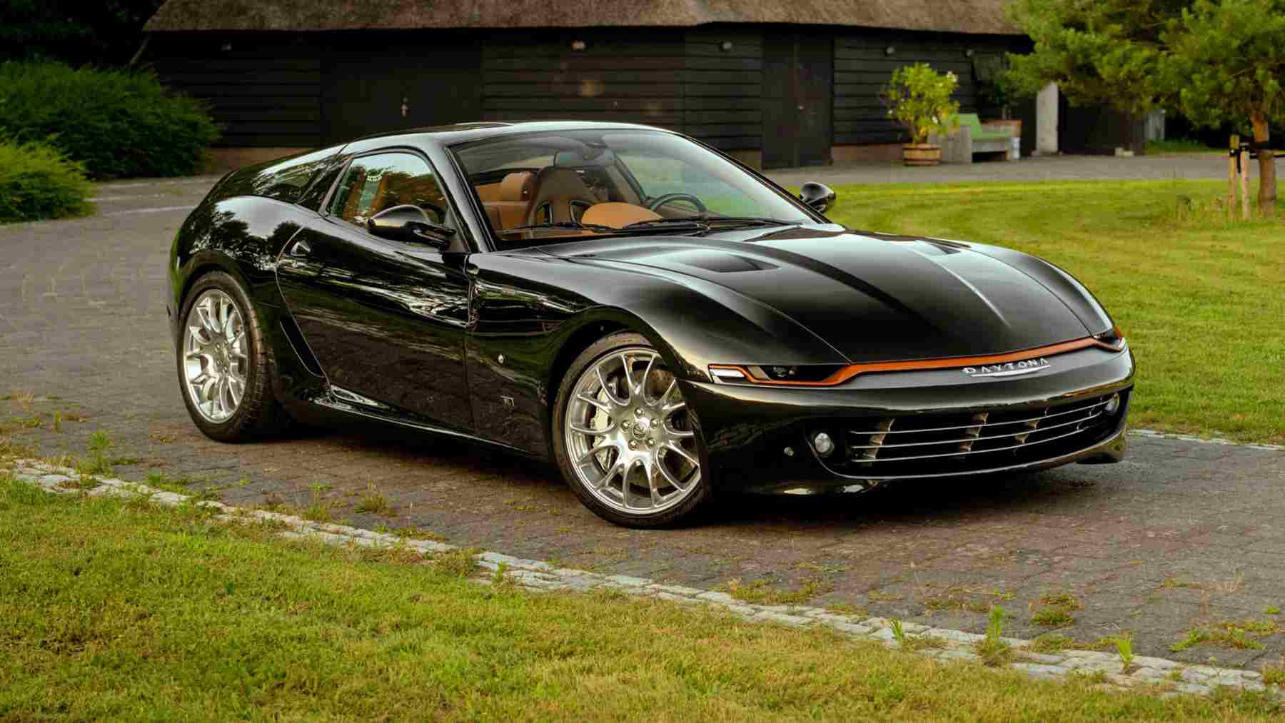 Este estudio neerlandés ha necesitado 15.000 horas de trabajo artesanal para revivir la leyenda del Ferrari Daytona Shooting Brake: más de 600 CV, fibra de carbono y sólo habrá una unidad en todo el mundo