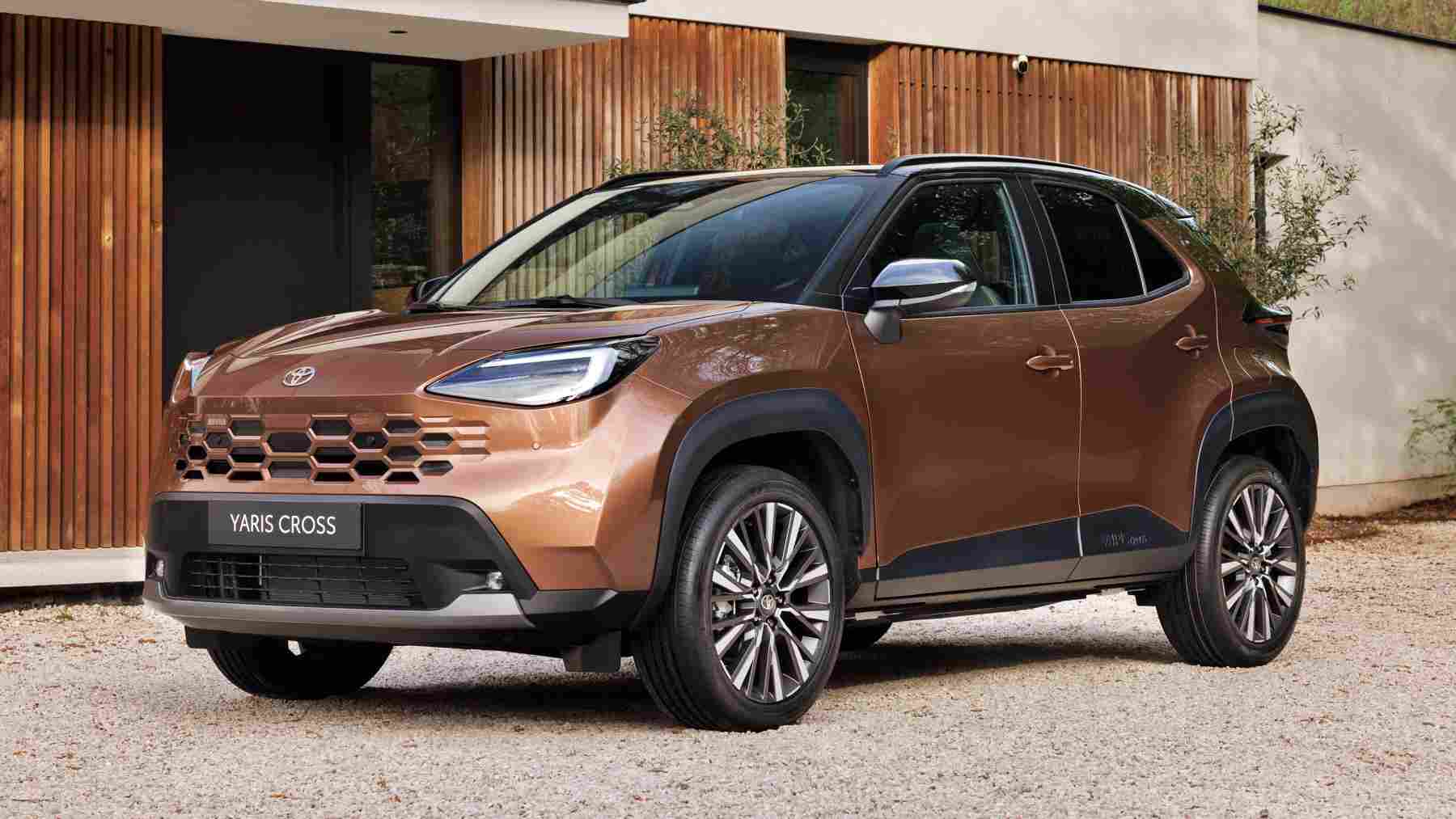 El Toyota más vendido en Europa se actualiza: así es el Toyota Yaris Cross 2026 con un diseño más atractivo, tracción total y motor híbrido de 130 CV que mantiene su precio para defender el primer puesto