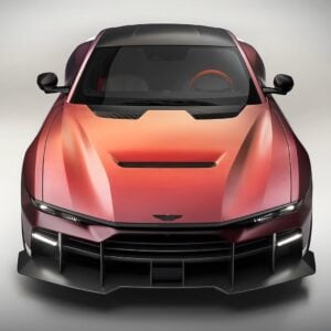 Aston Martin Valen Frontal Superior