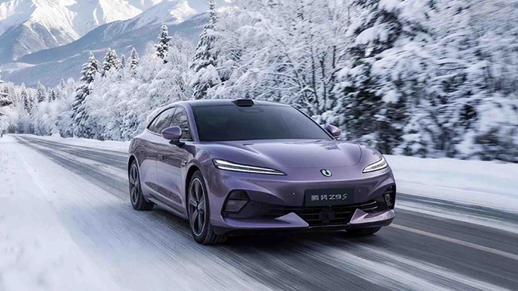 Denza pisa a fondo para pasar a Mercedes y a BMW con una berlina eléctrica de casi 1.200 CV, más de 1.000 km de autonomía y por menos de 50.000 euros en China