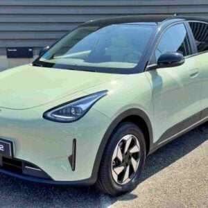 Vista frontal superior Geely E2