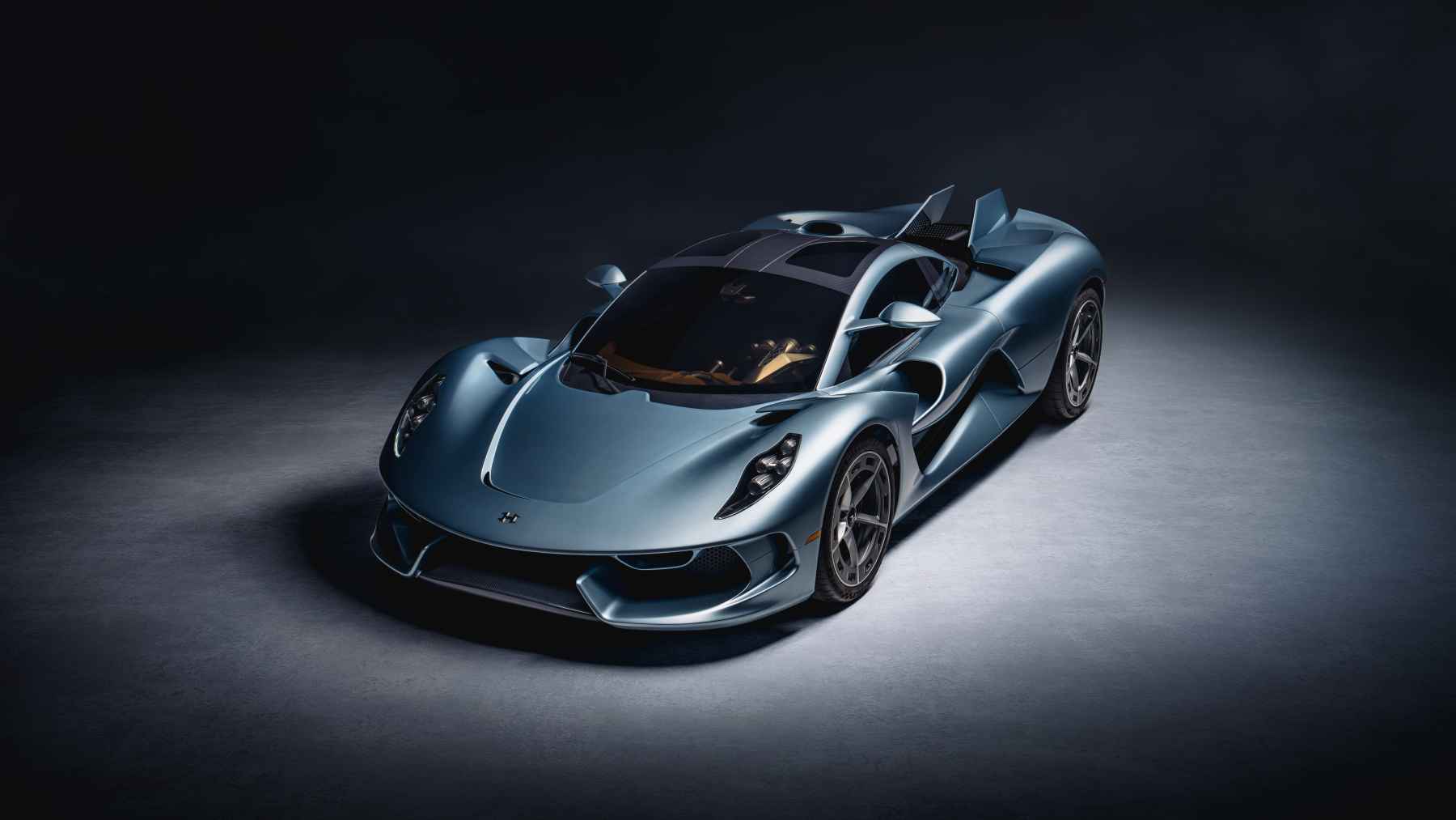 Este motor V8 atmosférico de 6.2 litros y 850 CV montado en el Hennessey Blackbird gira hasta las 9.000 revoluciones y permite alcanzar los 354 km/h