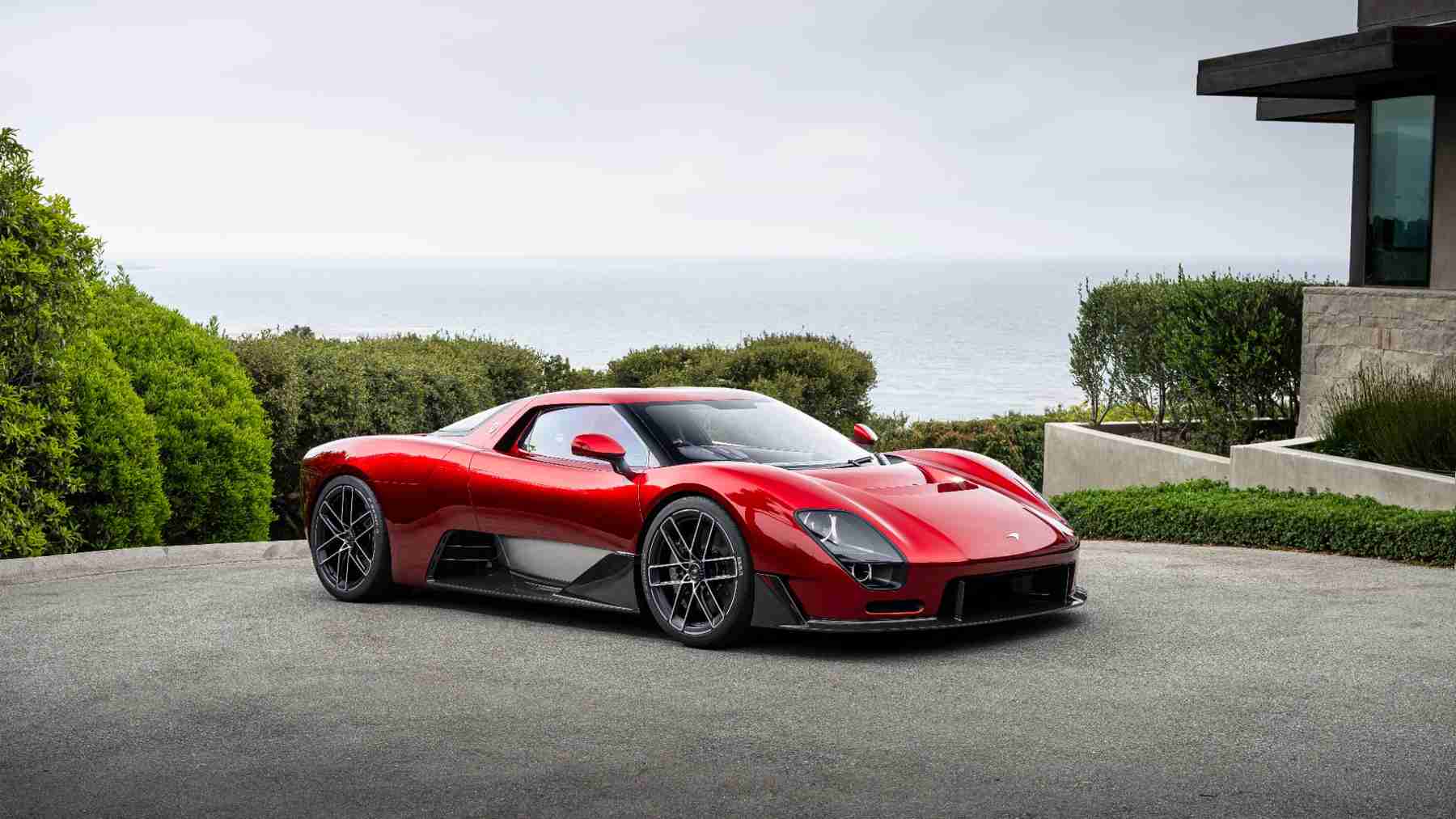McLaren MCL 6GT: El superdeportivo retro V8 que recupera el cambio manual y cumple el sueño olvidado de Bruce McLaren