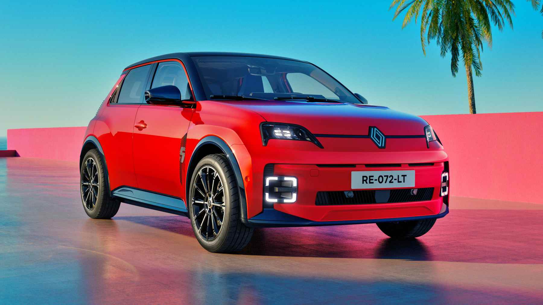El Renault 5 e-Tech se actualiza y recibe una nueva batería, carga rápida en todas las versiones y la IA de Google para hacer frente al BYD Dolphin Surf
