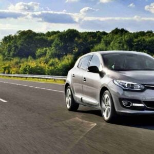 Renault Megane Gris de tercera generación, vista frontal