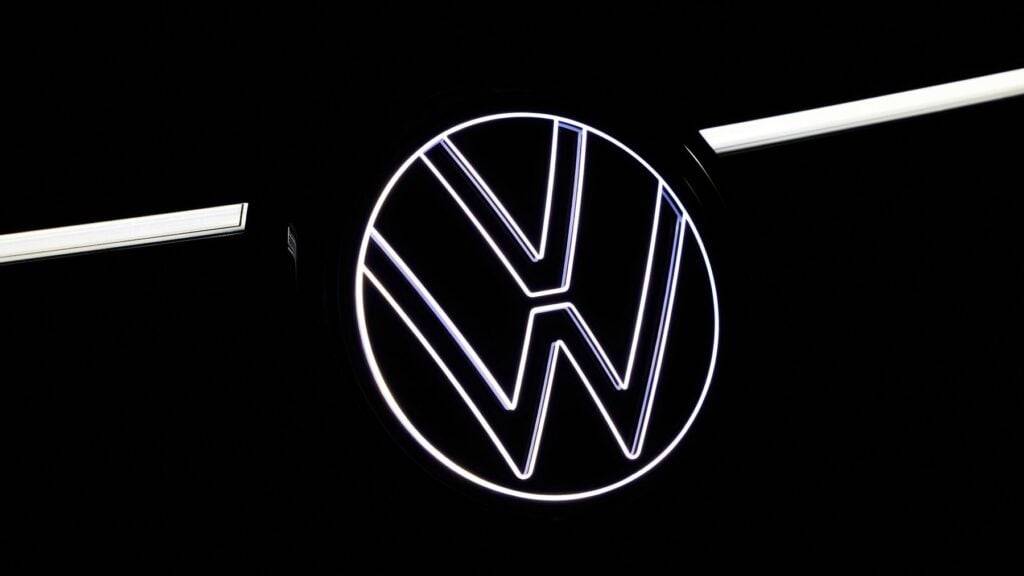 Volkswagen Golf TDI logotipo iluminado