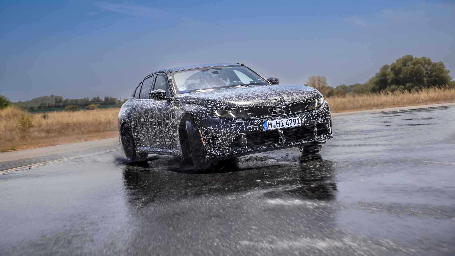 Nuevos motores de 4 cilindros y 2.0 litros y 6 cilindros de 3.0 litros con hasta 443 CV e hibridación ligera: así es la nueva gama de mecánicas de BMW para el Serie 3